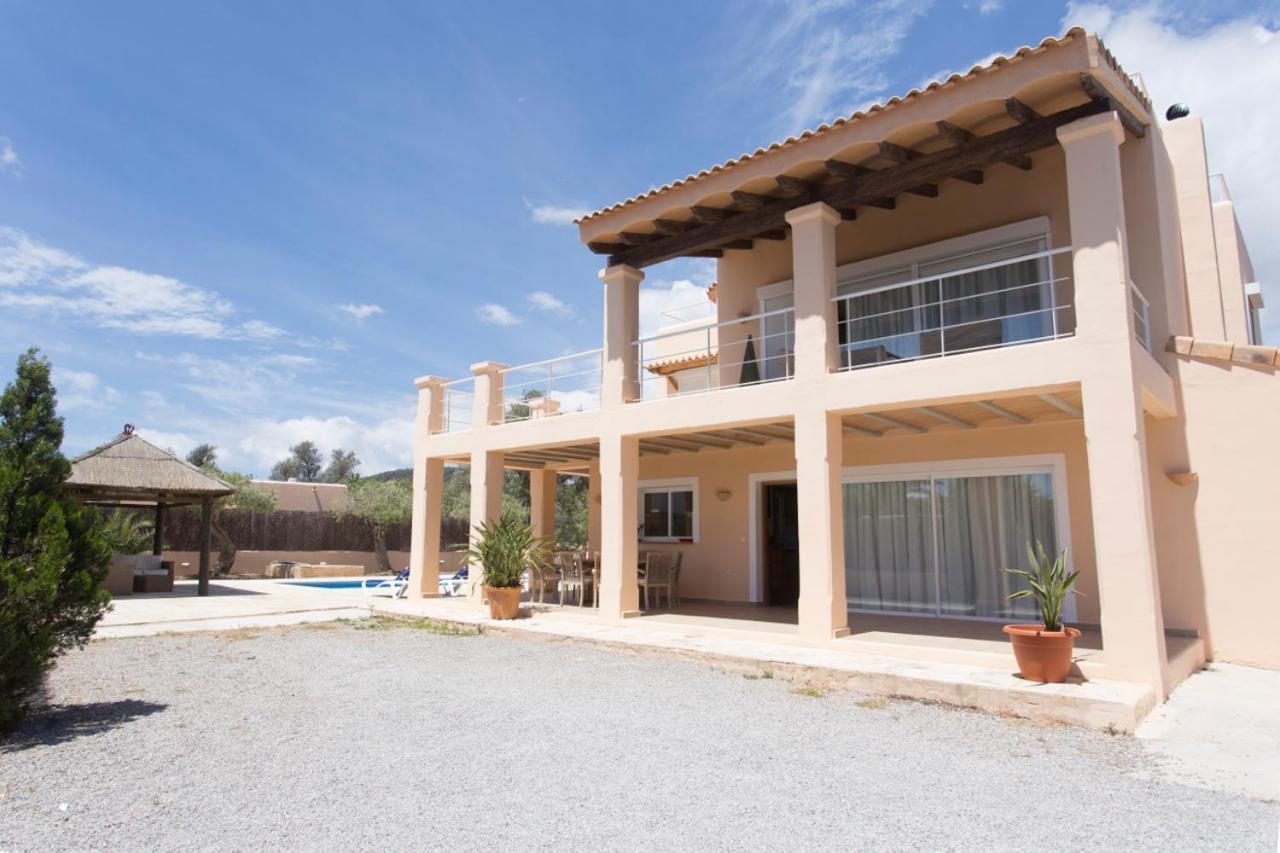 Villa Tom Is Near To Playa Den Bossa Sant Jordi de ses Salines Exterior foto